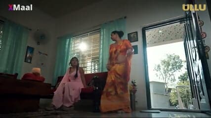 Pehelban ne bhabhi ke sexy behen ki panty utarkar jabardast gand mara. Ullu indian web series. Besharam Episode 3.