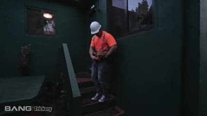 Sofie Reyez Fucks The Power Technician To Turn The Power Back On
